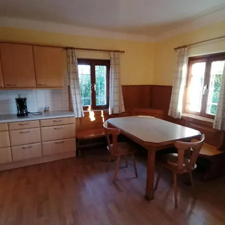 Klein Poschgan Apartment *