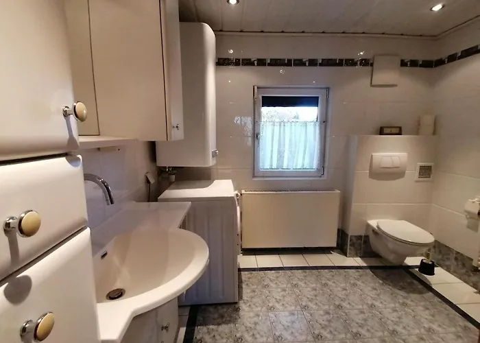 Klein Poschgan ليوتسشاخ